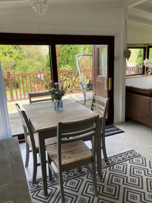 Cwtch Cymru Lodge 7F Caer Beris Holiday Lodge Park 빌스웰즈 외부 사진