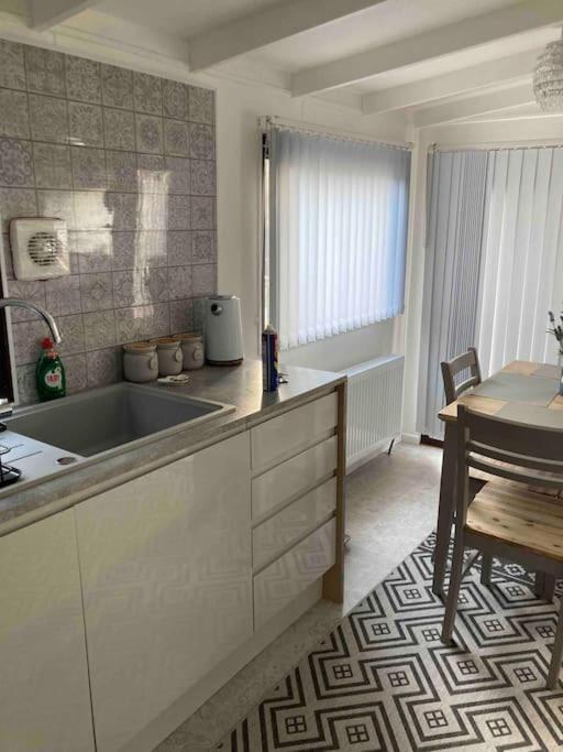 Cwtch Cymru Lodge 7F Caer Beris Holiday Lodge Park 빌스웰즈 외부 사진